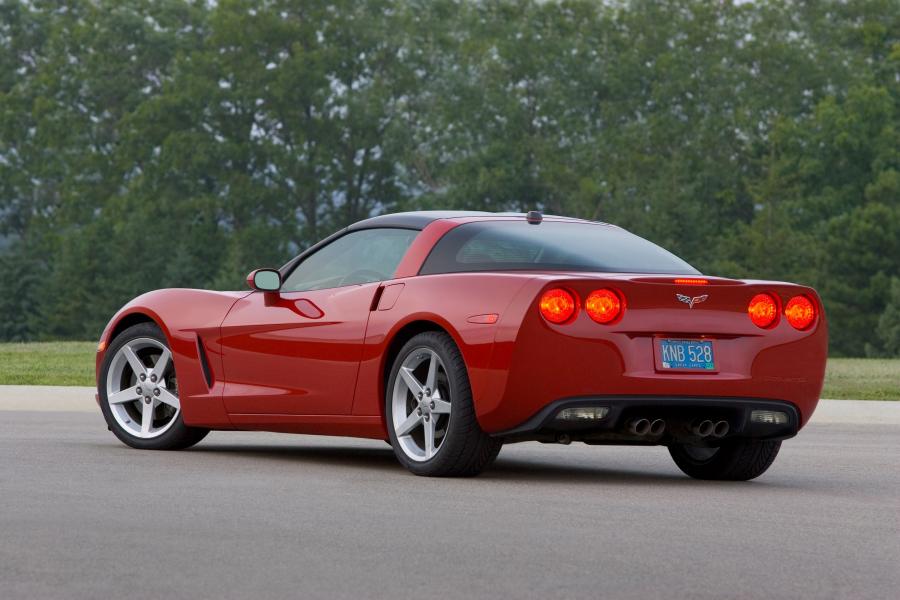 Chevrolet Corvette 2005 года  (фото 36 из 182)